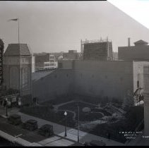 IL-Aurora-Paramount Exterior with Garden